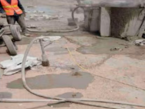 平谷水泥混凝土路面板底注浆技术 路面脱空注浆整治方案